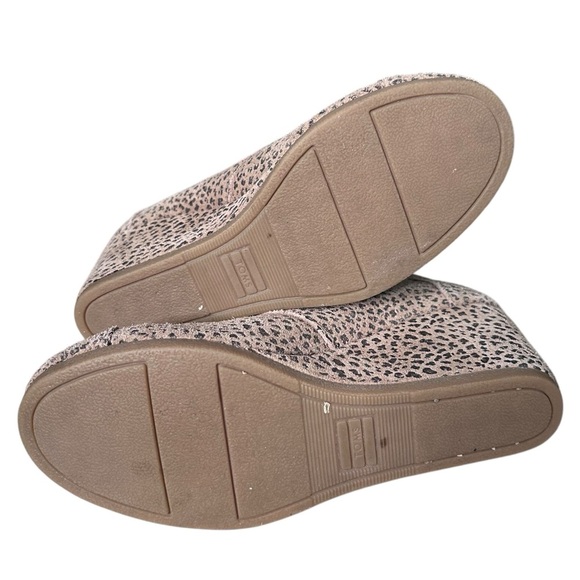 Toms Suede Desert Wedge Heeled Bootie Cheetah Print Size 6 - Picture 10 of 12